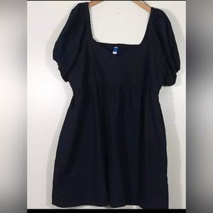 Old navy black dress 2x Balloon sleeves fit and flare side pockets summer dress!